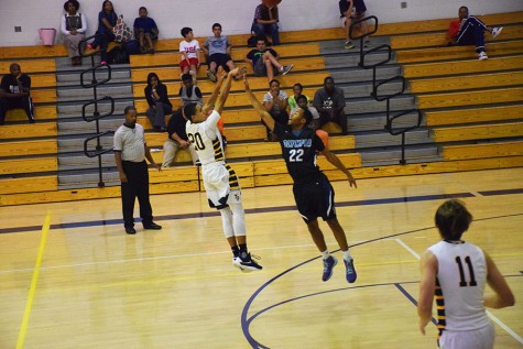 Saints basketball stays strong under high expectations