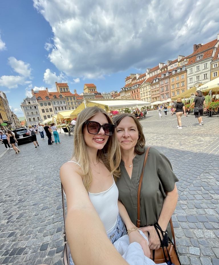Bozena Lawson and her daughter return to for a trip to  Warsaw, Poland. 